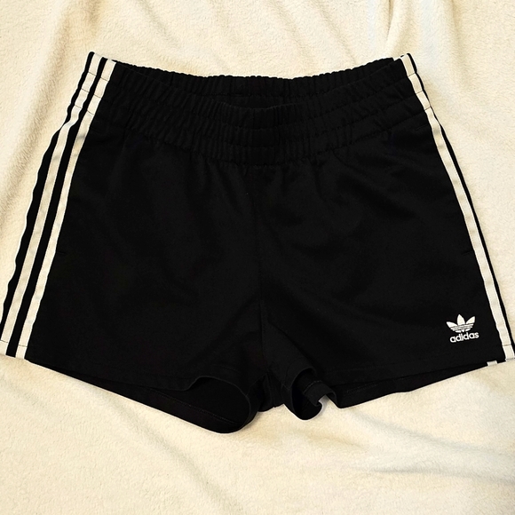 ADIDAS shorts size Medium - Picture 1 of 3